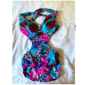 1970’s Ladies Swim Suit